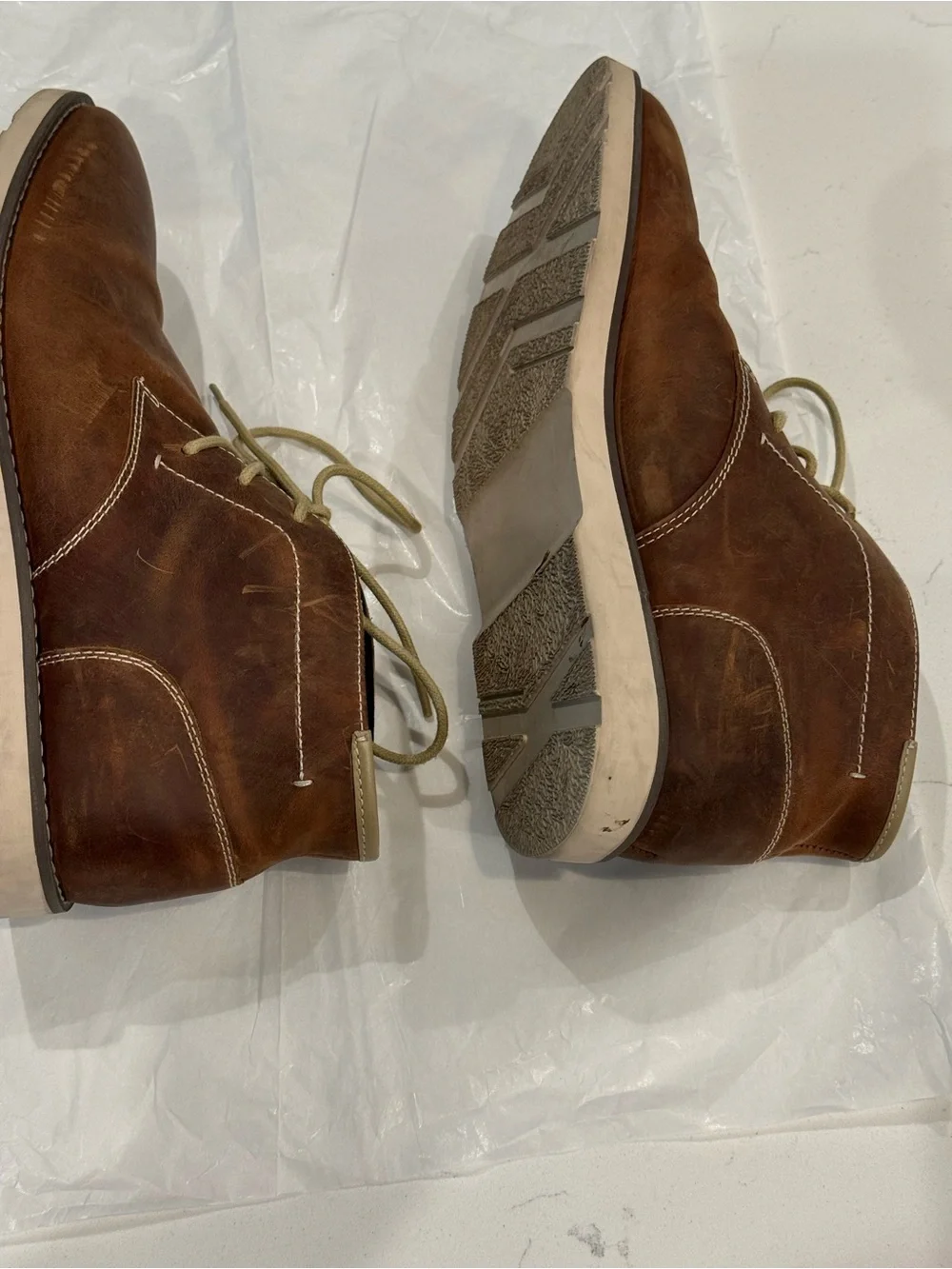Dr. Scholl's Men's Chestnut Brown Leather Chukka Boots (Men's US Size 9)